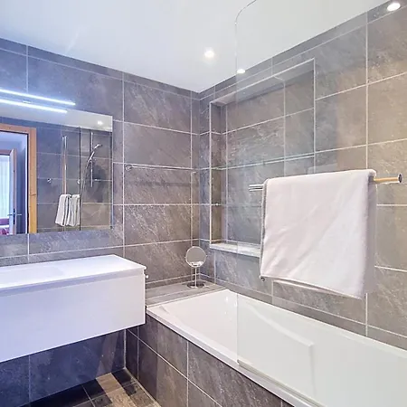 Sporting 303 - Rochebrune - 6 Personnes Апартаменти